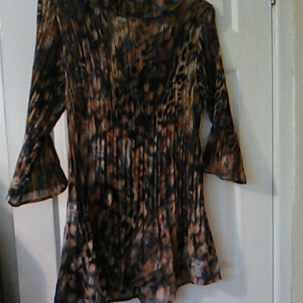 Ruffled blouse - Picture 4 of 7
